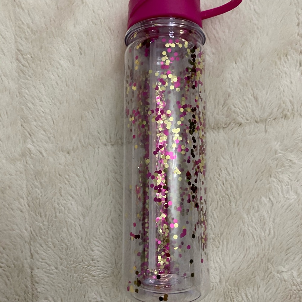 Glitter water bottle never been used